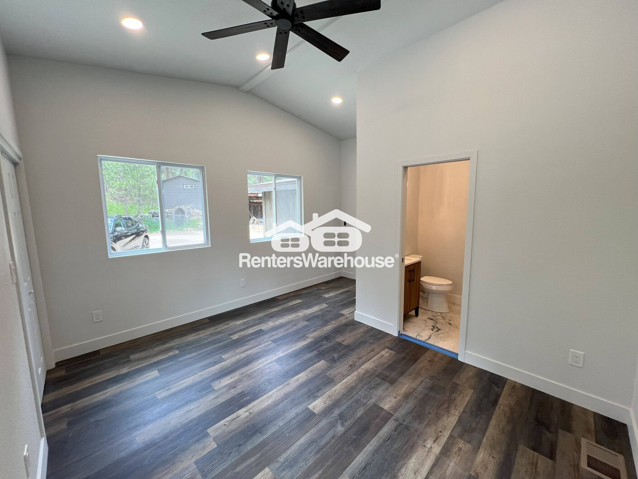 Building Photo - 7301 S Blue Creek Rd