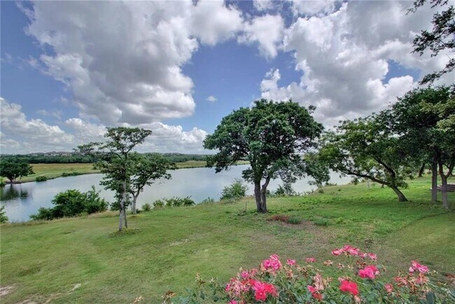 Building Photo - 11217 Persimmon Gap Dr
