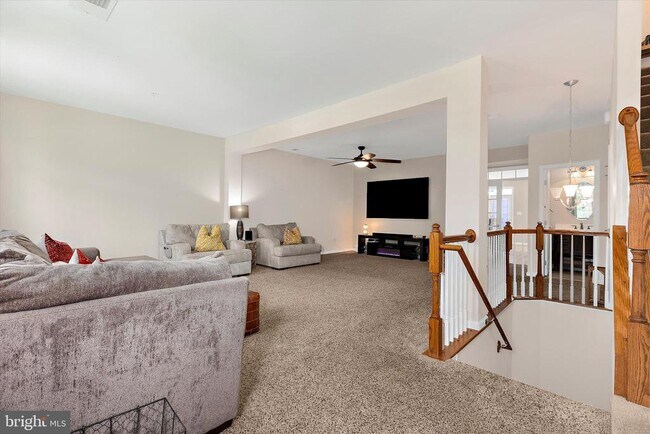 Building Photo - 364 Chessington Dr