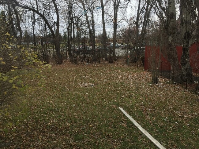 Building Photo - Springbrook Duplex