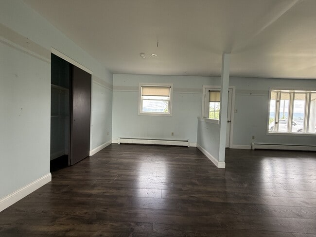 Building Photo - 165 Troup Rd