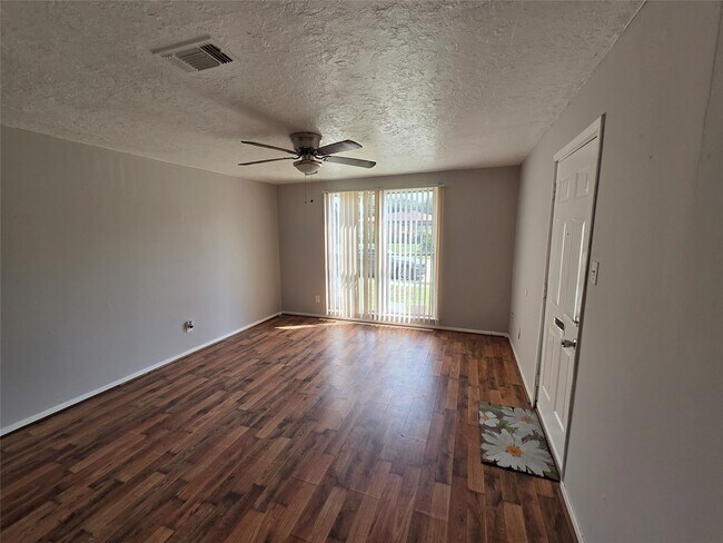 Building Photo - 3723 Odin Ct