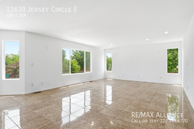 Building Photo - 12630 Jersey Cir E