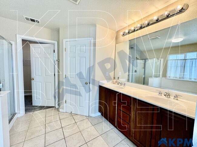 Building Photo - 1504 Cat Tail Dr
