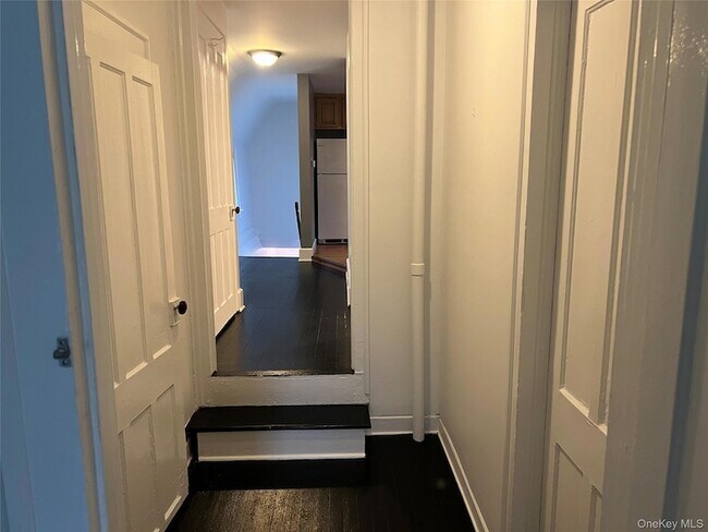 Building Photo - 140 12th Ave