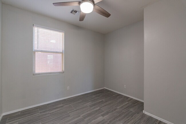 Building Photo - Gladden Farms Home