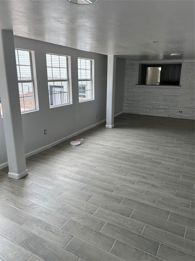 Building Photo - 4725 NW 60th St