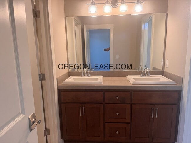 Building Photo - 3 Bedrooms | 2 Bathrooms | 1,800 Sq. Ft. |...