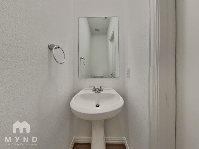 Building Photo - 3345 Cardinal Flower Pl