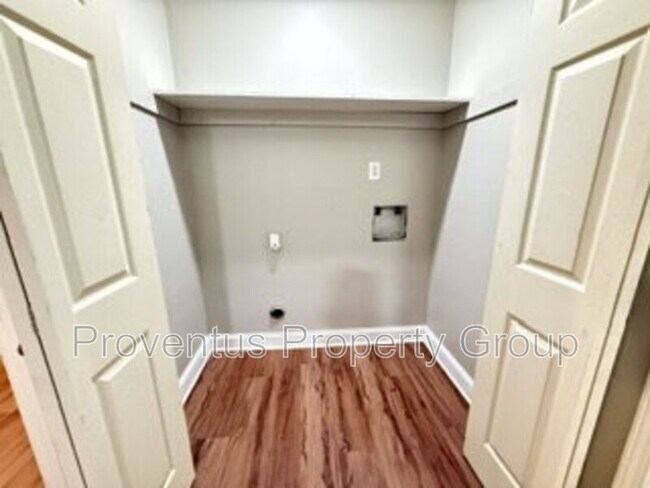 Building Photo - 500 N Crow Rd