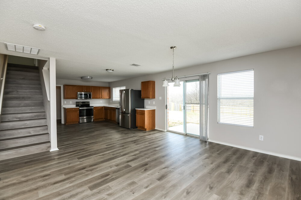 Building Photo - 907 Blue Sky Dr