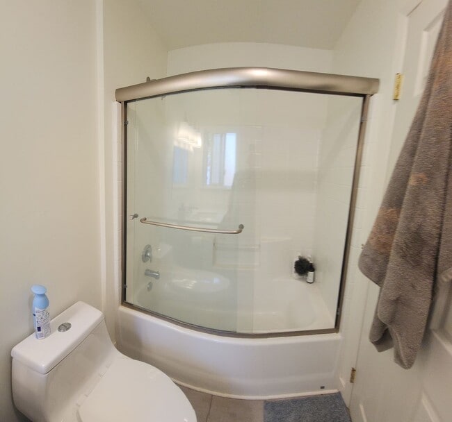 Building Photo - 6 bed 3 bath Spacious home near Cal Poly