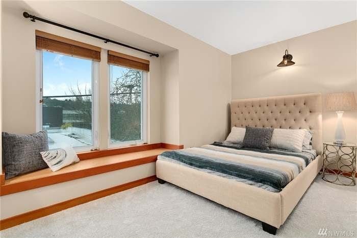 Building Photo - 1915 24th Ave S