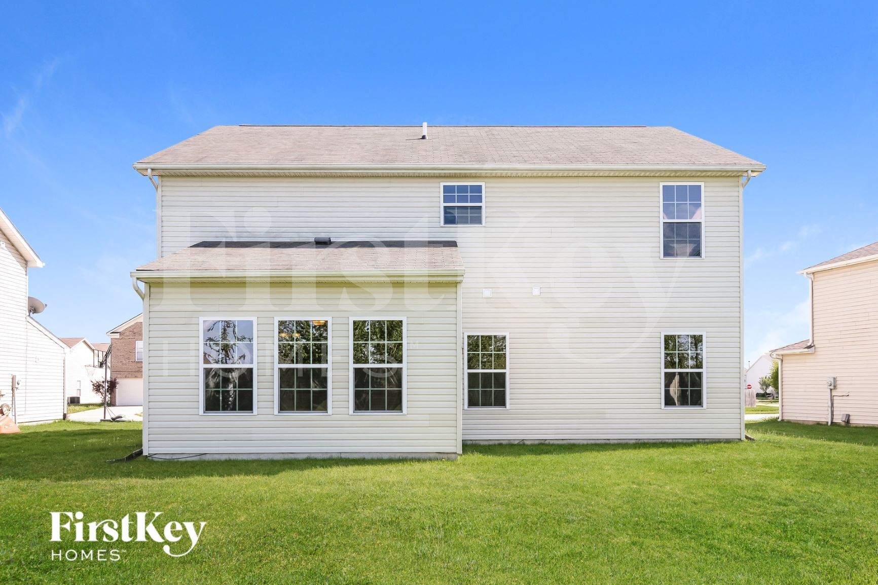 Building Photo - 10262 McClain Dr