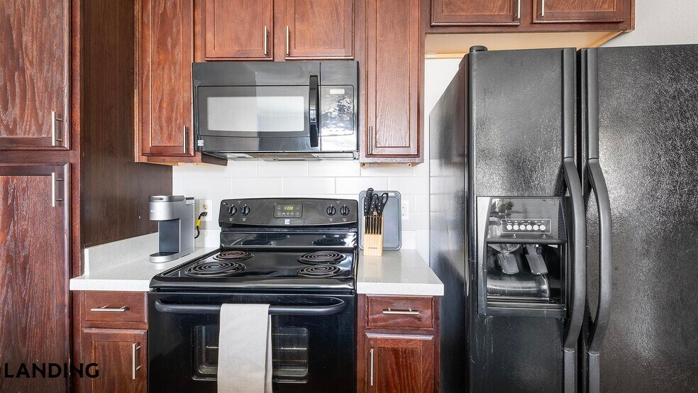 Building Photo - 14807 Woodland Hills Dr