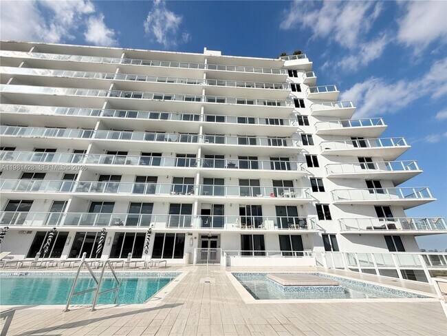 Building Photo - 4250 Biscayne Blvd