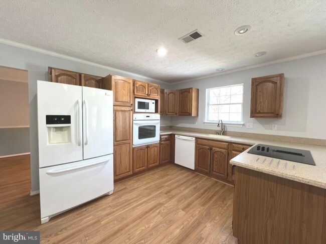 Building Photo - 8220 Grainfield Rd