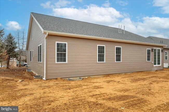 Building Photo - 51 Franklin Dr