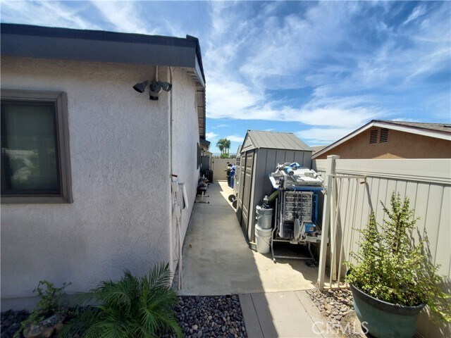 Building Photo - 28498 Sycamore Dr