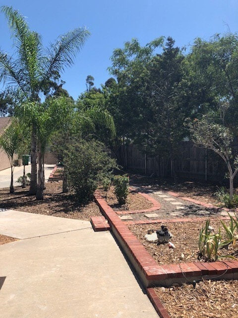 Building Photo - Private Beautiful Yurt Studio - home in Fletcher Hills