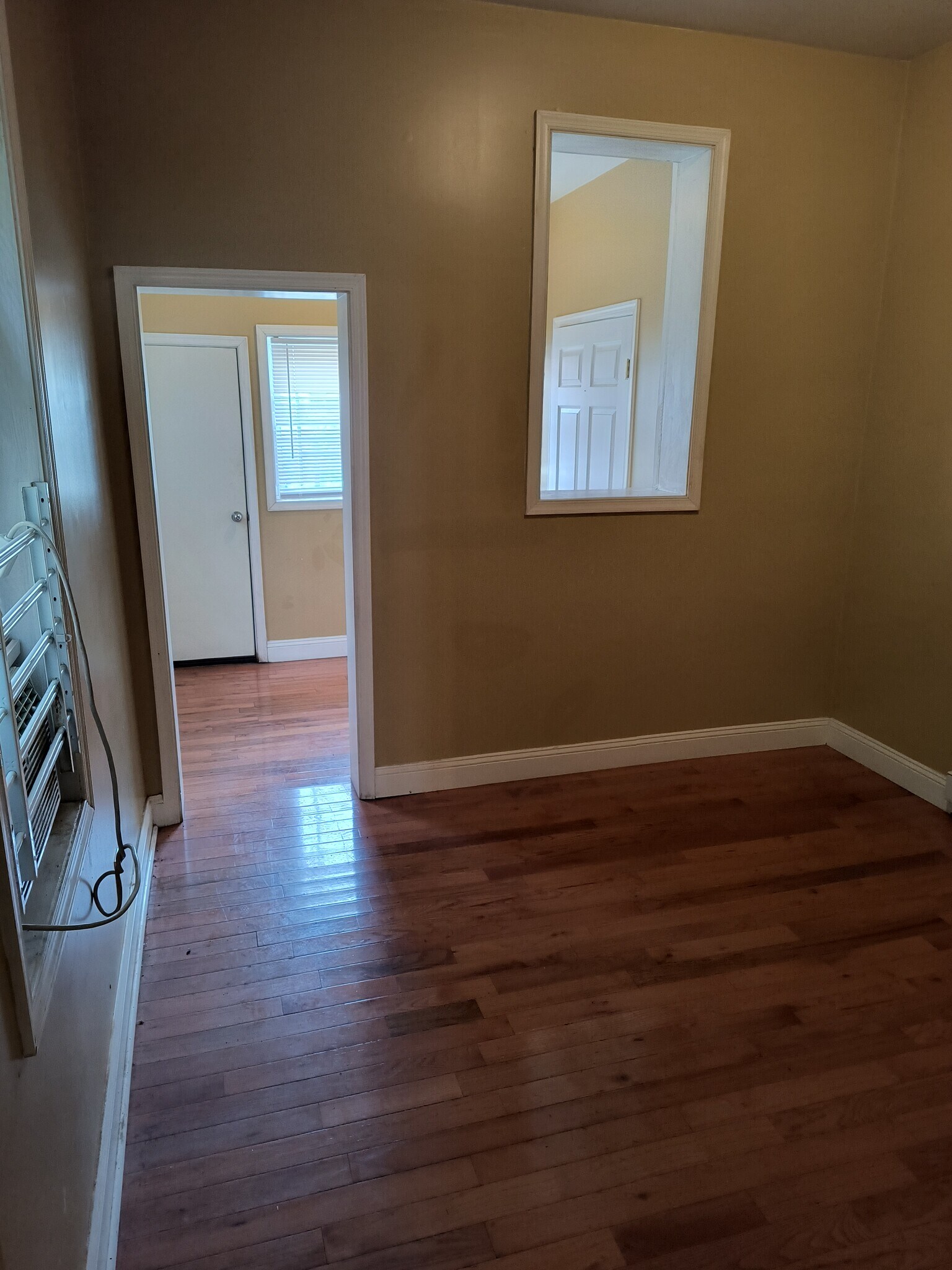 Building Photo - 1841 W Huntingdon St