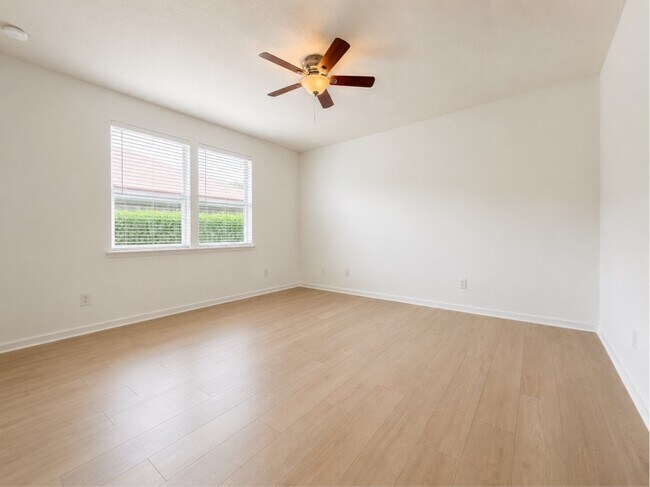 Building Photo - 117 Camden Cay Dr