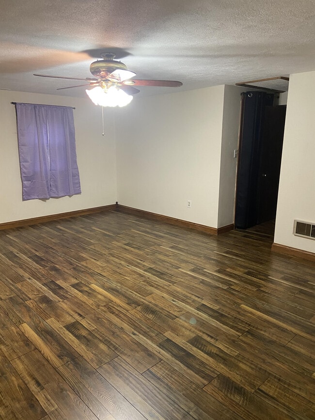 Building Photo - 108 Cleo Dr