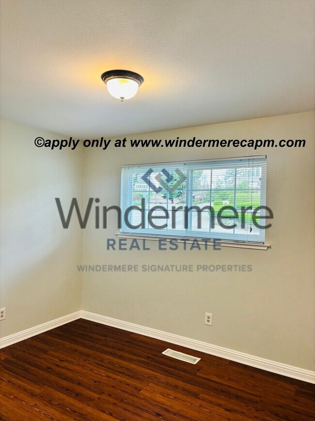 Building Photo - Beautiful 3-Bedroom Home in a Wonderful Fair Oaks Neighborhood!