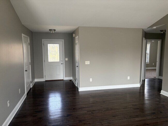 Building Photo - 482 Southern Cross Dr
