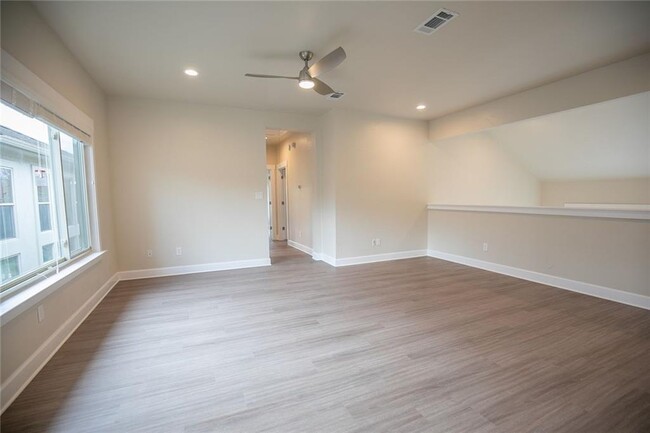Building Photo - 2800 Waymaker Way