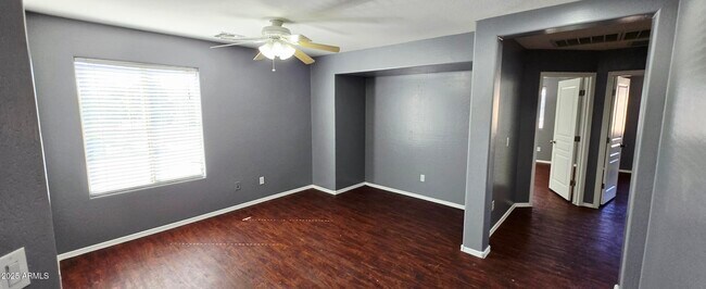 Building Photo - 587 S Buena Vista Ct