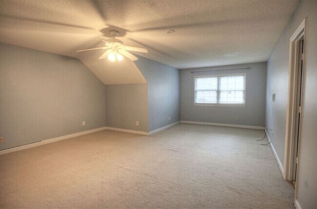 Building Photo - 5733 Connor Blvd