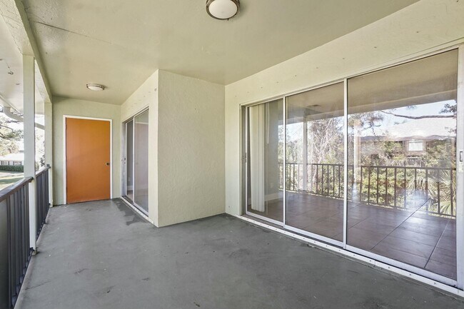 Building Photo - 983 NW Spruce Ridge Dr