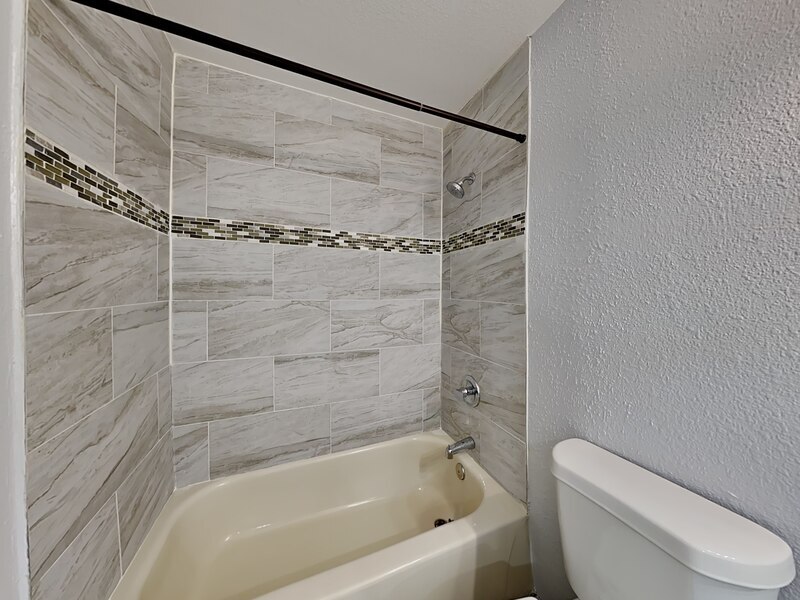 Building Photo - 3979 Versailles Dr