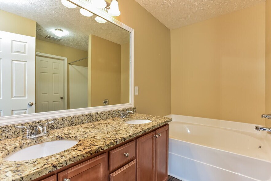 Building Photo - 1108 Harmony Ln