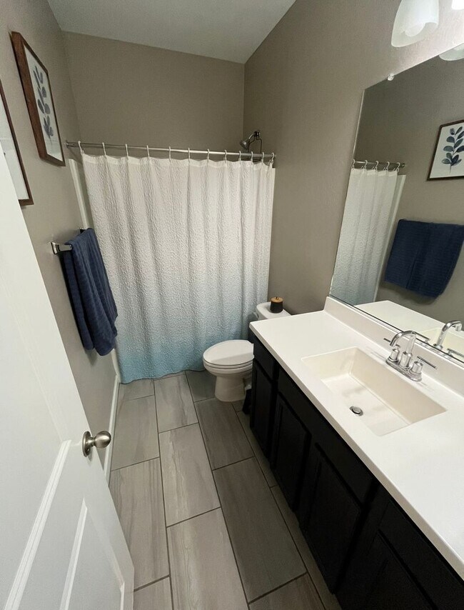 Building Photo - 8530 W Millerton Way