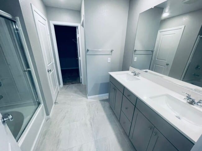 Building Photo - Beautiful 2-Story Inspirada Home | Open Floor Plan + Spacious Loft