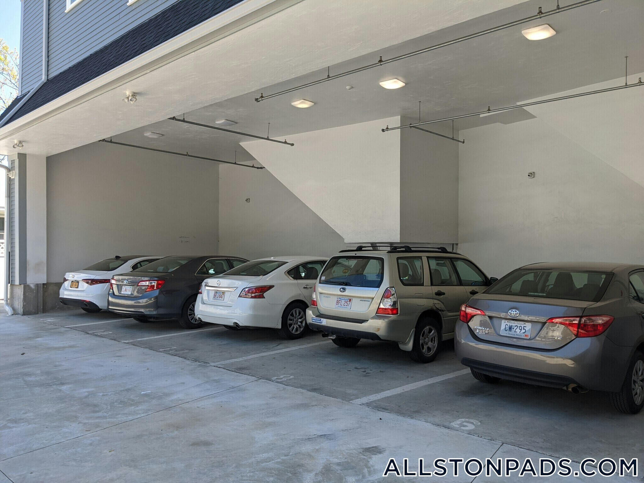 Building Photo - 12 Fern St