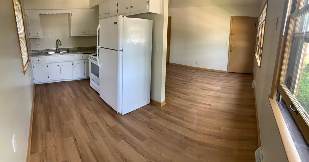 Primary Photo - 2057 W Layton Ave