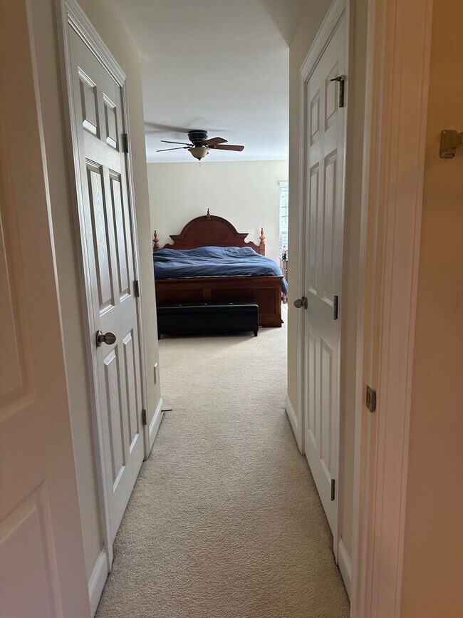 Building Photo - Prime Location, Five Forks! Lease only