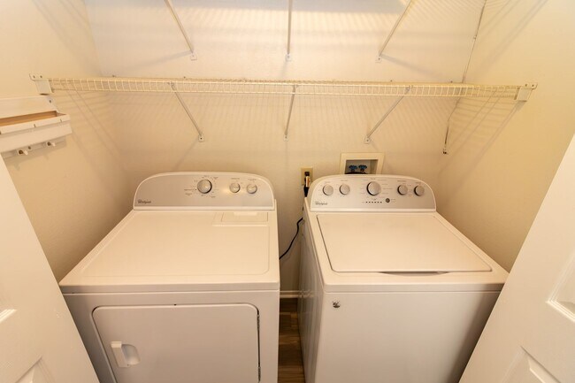 Building Photo - Cozy Home for Rent in Big Bear City