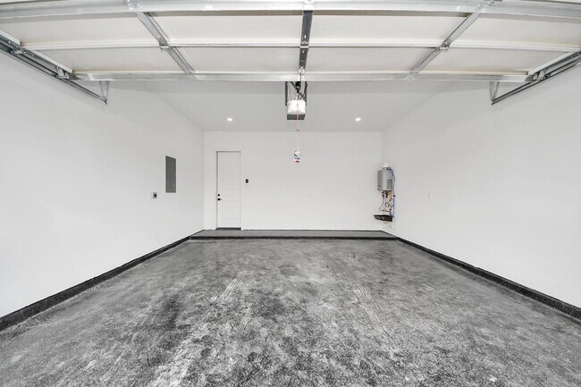 Building Photo - 3308 Hardy St