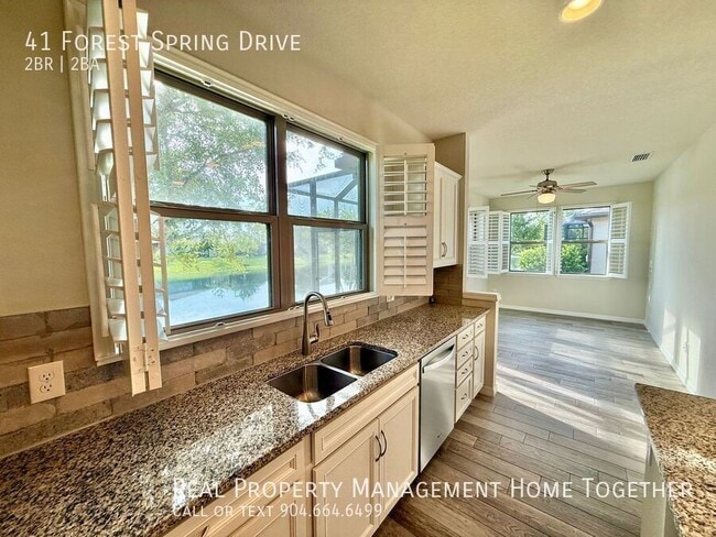 Building Photo - 41 Forest Spring Dr