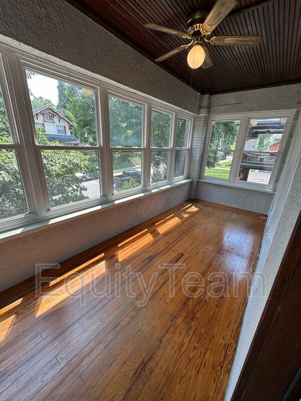 Building Photo - 1347 Duncan Ave