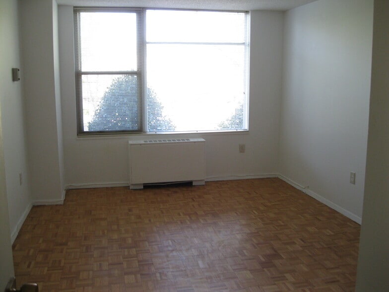 Bedroom #2 - 4401 Roland Ave