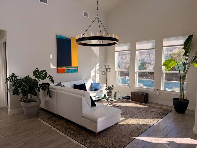 Building Photo - 11001 Charger Wy