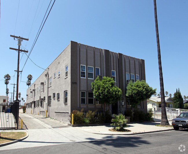 Primary Photo - 5311 Ruthelen St