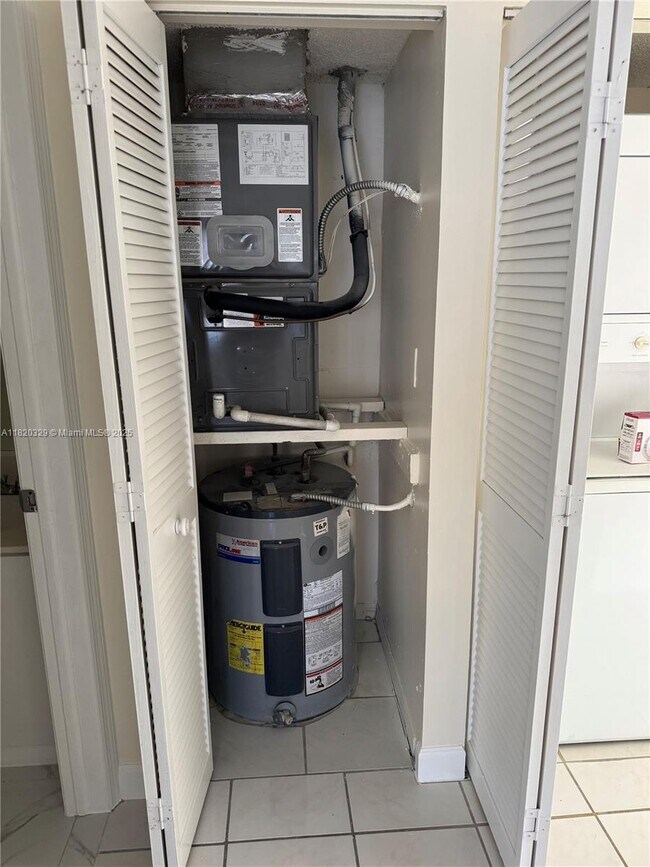 Building Photo - 15501 SW 133rd Pl