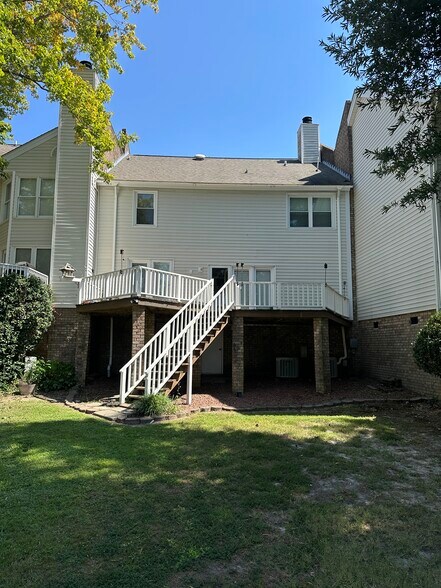 Building Photo - 2500 Saint Christopher Cir SW