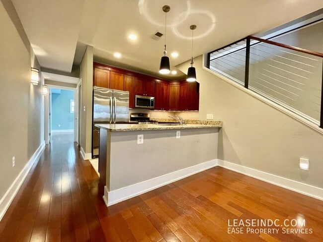 Building Photo - 1004 N Street NW-#1